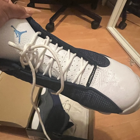 Slightly used retro Jordan 13 size 4Y. Only used a couple of times - Picture 6 of 7